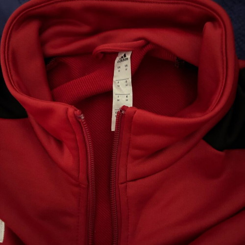 Adidas set with black and red tracksuit and jacket like new, size M
