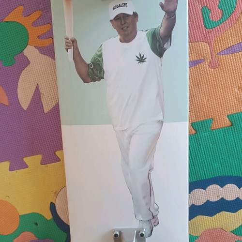 Legalize skateboard deck 7.87x31.6 new