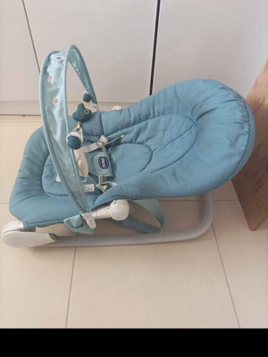Chicco Relax like new in fantastic unisex color