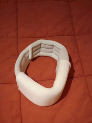 Cervical collar used, code 212, excellent condition
