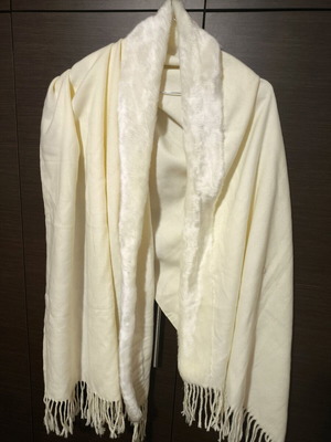 Cashmere Roya Rossi pashmina with fur details like new, ice color