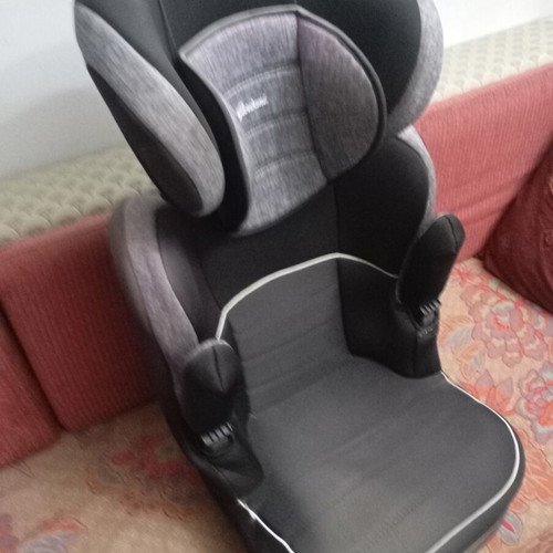 Child car seat 15-36 kg