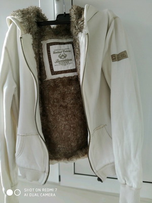 Γυναικείο μπουφάν Benetton μεταχειρισμένο με κουκούλα λευκό μέγεθος L