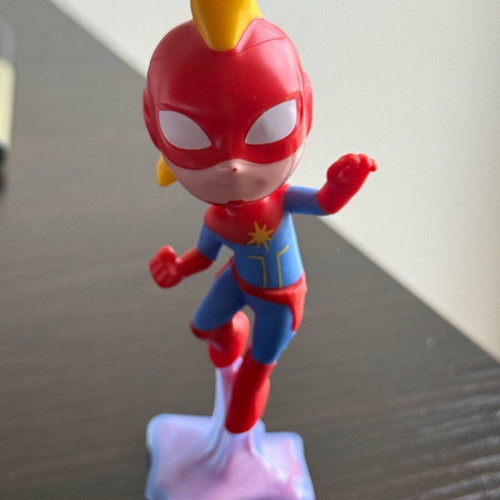 Kinder Flash Avengers figure like new