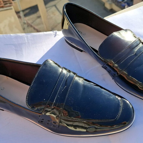 Loafers patent leather Mango like new, black with silver details, size 40