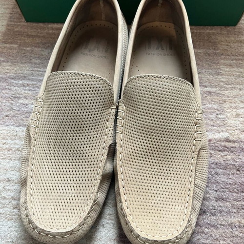 Men's moccasin shoes size 42 beige like new with belt