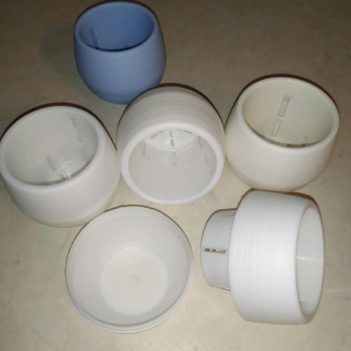 Detachable flower pots like new, pack of 5 plastic 7x7cm