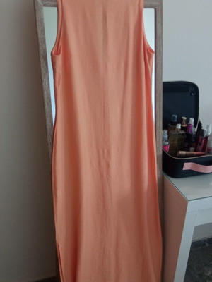 Peach dress like new, midi with side slits and back button