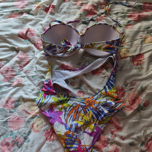 One-piece white swimsuit with floral design like new, size L