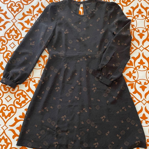 Short seasonal dress like new, black and brown shades, size L