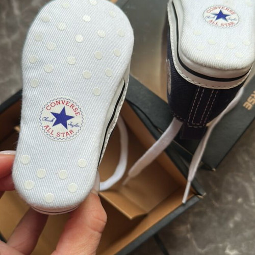 Converse baby shoes like new, size n18