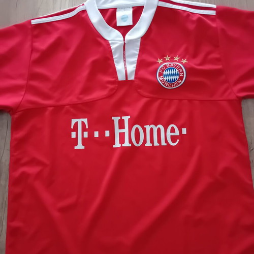 Bayern Munchen jersey like new, authentic, size small-medium