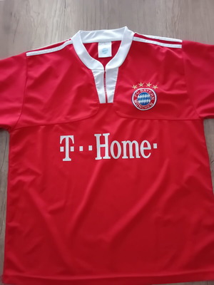 Bayern Munchen jersey like new, authentic, size small-medium