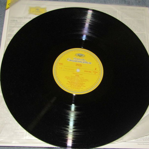 Verdi Aida vinyl record near mint, classical opera
