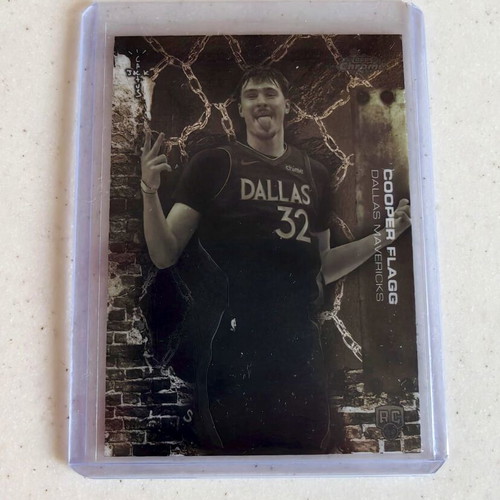 Topps Cactus Cooper Flagg RC basketball card