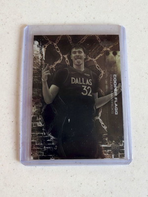 Topps Cactus Cooper Flagg RC basketball card