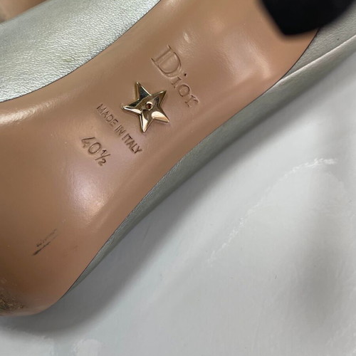 Christian Dior leather pumps size 40.5 like new, platinum color