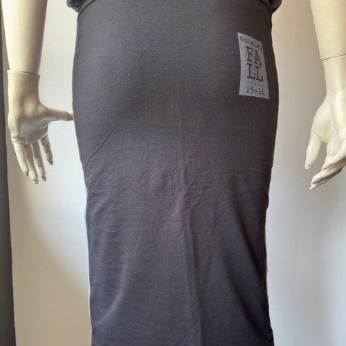 Black sport midi skirt with elastic and drawstring size M like new