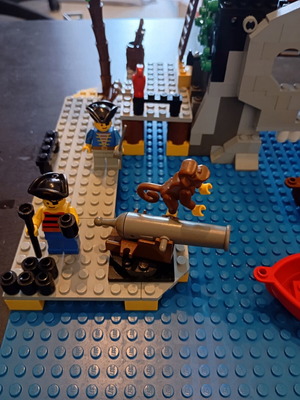 Lego Pirates 6279 set like new, complete without instructions or box