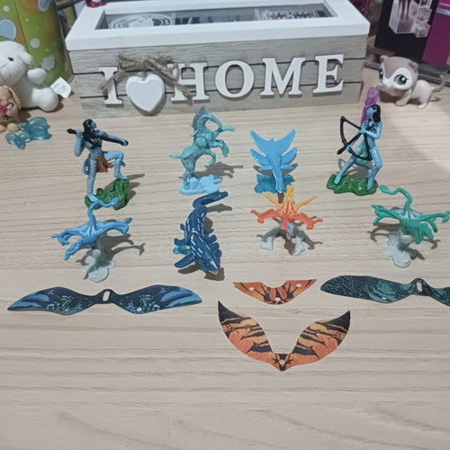 Kinder Avatar Collection new, figures and dolls