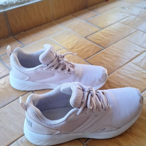 Puma women's athletic shoes used in good condition