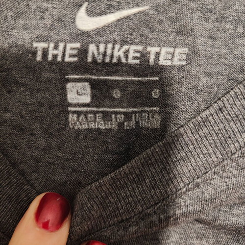 Nike men's shirt new, size L