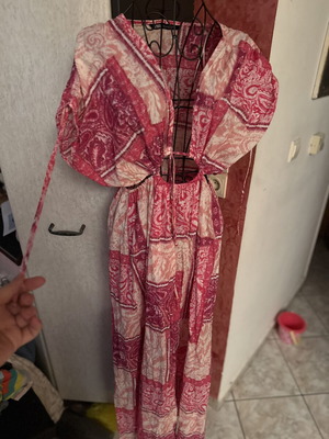 Zara Medium εμπριμέ ολόσωμη φόρμα με ανοιχτή πλάτη και δέσιμο στη μέση