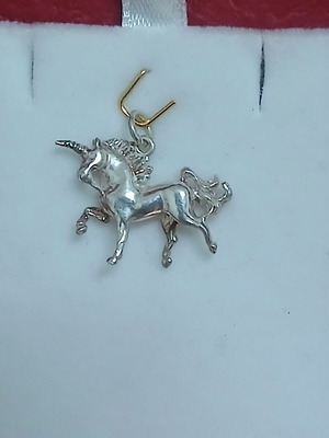 Silver unicorn pendant