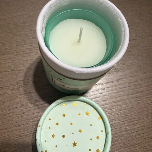 Summer Breeze scented candle in glass jar like new