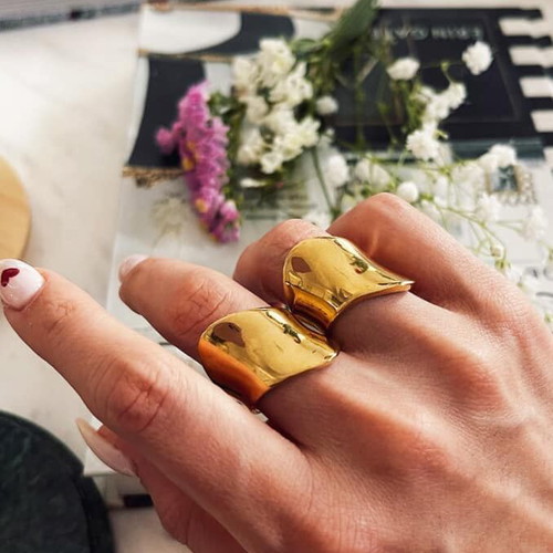 Gold ring Anna Raxevsky like new