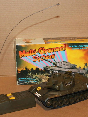 Radio Controlled Leopard A2 Tank used, Tins Industrial Co LTD 7721
