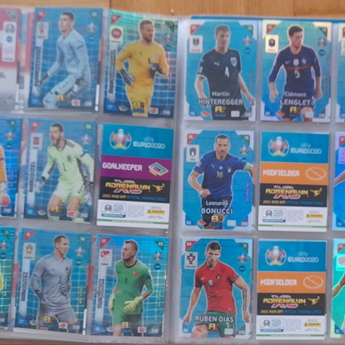 Euro 2020 Kick Off Adrenalyn XL album with 346/405 cards like new