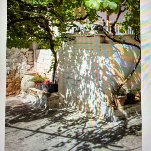 Μονοκατοικία στη Δεσφίνα Φωκίδος διόροφη με αυλή και κήπο, χρειάζεται ανακατασκευή