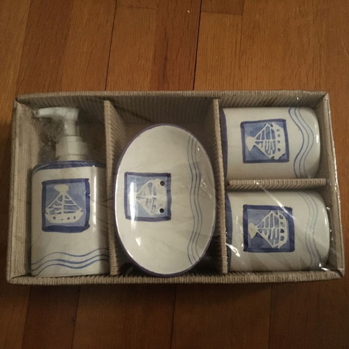 Bathroom accessories set of 4 porcelain white-blue with boat new