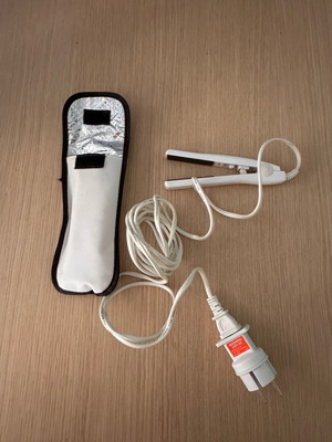Travel hair straightener like new, hair press