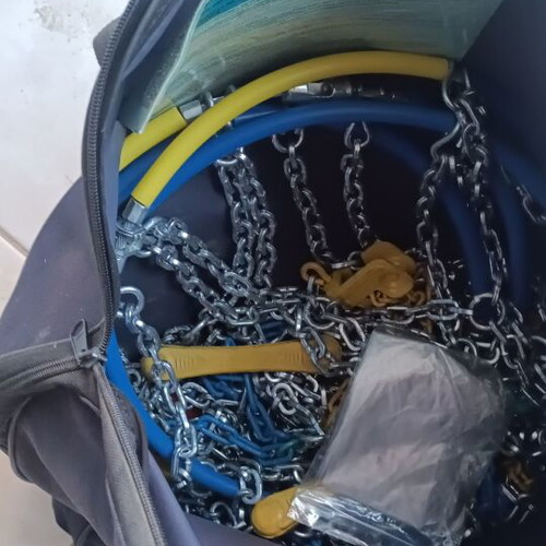 Car and truck snow chains, new