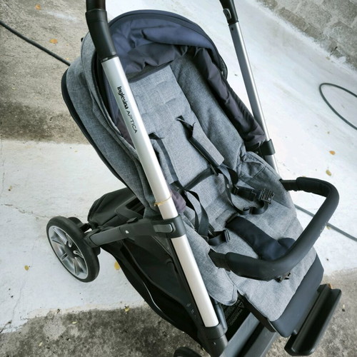 Iglesina Aptica 2 in 1 baby stroller like new