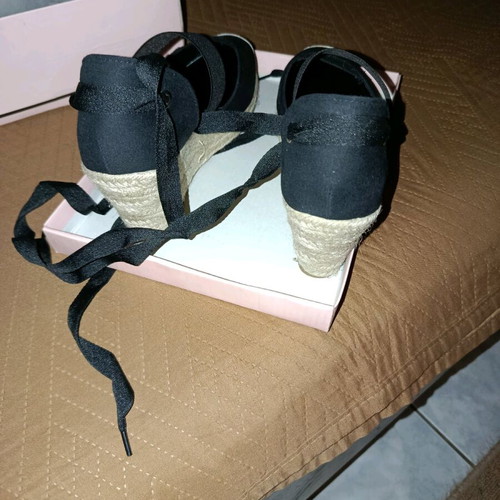 Black summer platform sandals with ankle tie, size 41