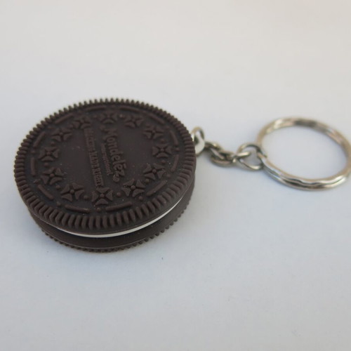 Oreo Cookie keychain like new, white and brown