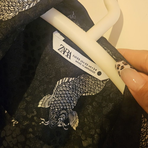Zara satin crop shirt black, like new