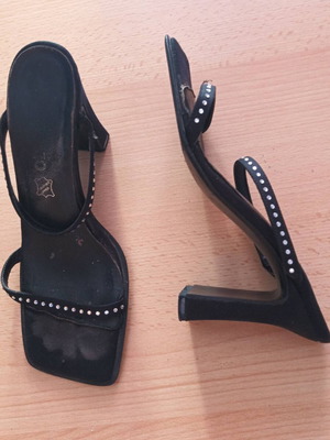 Black sandals with rhinestones size 38, wide heel