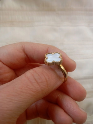 Steel ring adjustable size like new, gold-colored