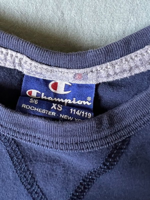 Μπλουζάκι t-shirt Champion για αγόρι 5-6 ετών, μεταχειρισμένο, μπλε