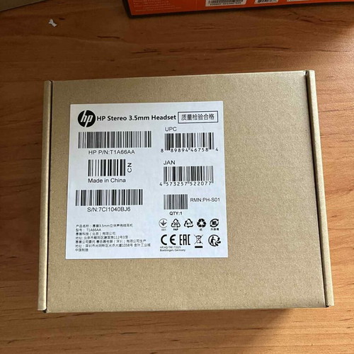 HP Stereo 3.5mm Headset T1A66AA new with built-in microphone