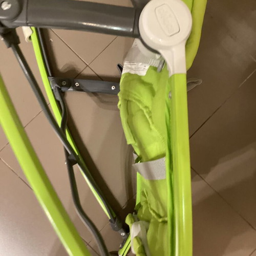 Chicco Pocket Relax baby bouncer lime green like new
