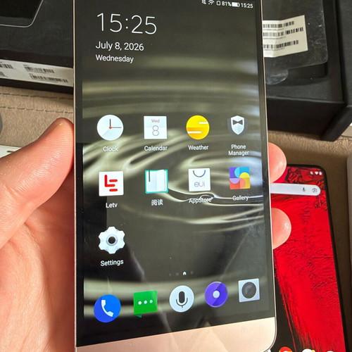 Essential Phone PH-1, Leeco x620, Samsung Galaxy Note SHV-E160S and iPhone 5c set