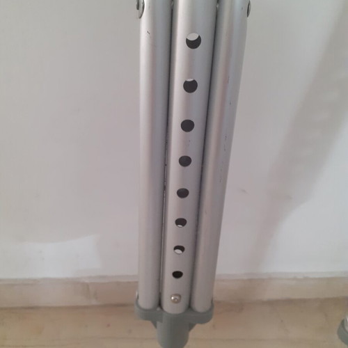Aluminum Adjustable Crutches like new, height 1.37m-1.57m, pair