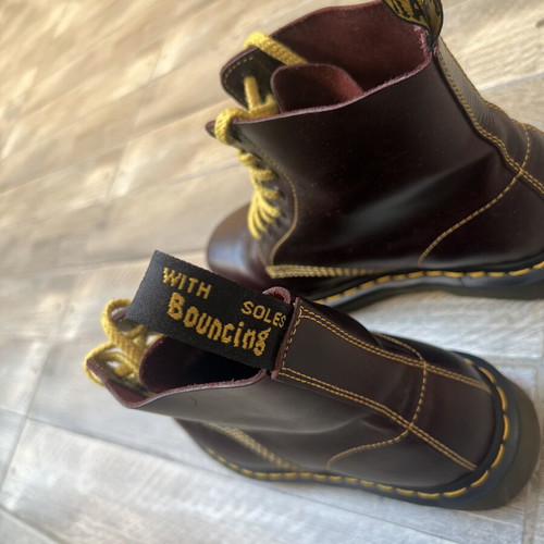 Dr Martens 1460 Burgundy boots size 42, brown