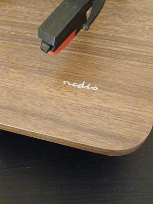 Πικάπ με Bluetooth σαν καινούργιο, παίζει δίσκους 33 και 45 στροφών