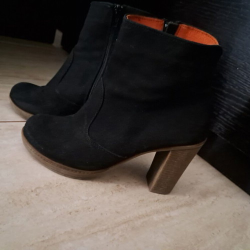 Pyramis ankle boots size 37 used, crepe heel, black and orange